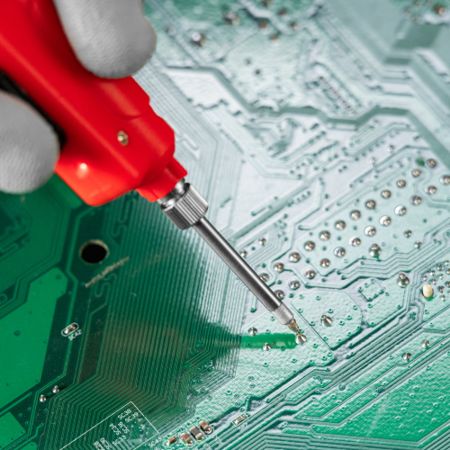 Паяльник беспроводной 4.5 В, 8 Вт, 350°С, припой 10 г, работа от элементов питания 3хАА Matrix по ценам производителя в Санкт-Петербурге с доставкой по всей России