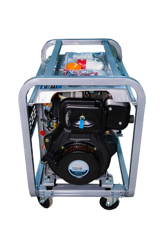 Генератор дизельный 5,0 кВт 380В/1,6 кВт 220В 15 л с электростартером TOR KM5000D по ценам производителя в Санкт-Петербурге с доставкой по всей России