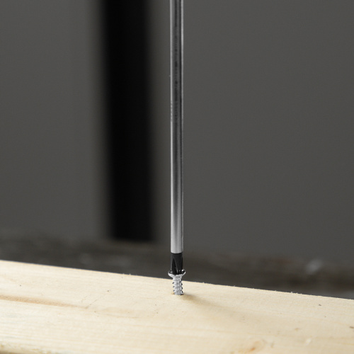 Отвертка, PH0х100 мм, S2, 3к рукоятка Denzel по ценам производителя в Санкт-Петербурге с доставкой по всей России