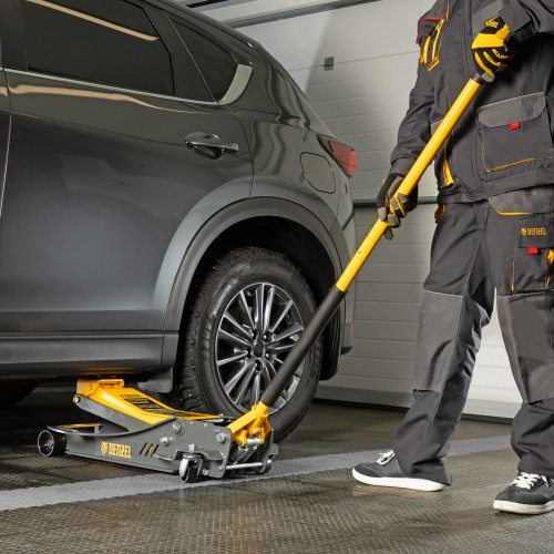 Домкрат гидравлический подкатной, 3,8 т, 110-580 мм, быстрый подъем, низкий подхват, проф. Denzel по ценам производителя в Санкт-Петербурге с доставкой по всей России