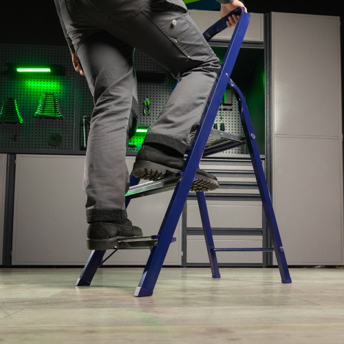 Стремянка, 3 ступени, стальная, Сибртех купить в Москве с доставкой по всей России | ProtosMarket.ru