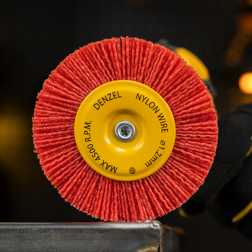 Щетка для дрели, 100 мм, Плоская, со шпилькой, нейлоновая щетина Denzel по ценам производителя в Санкт-Петербурге с доставкой по всей России