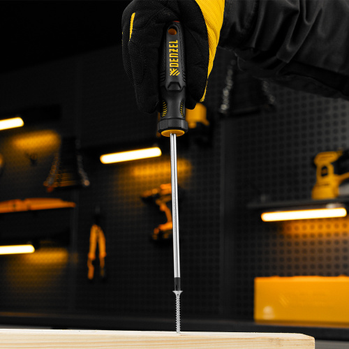 Отвертка, PH2х150 мм, S2, 3к рукоятка Denzel по ценам производителя в Санкт-Петербурге с доставкой по всей России