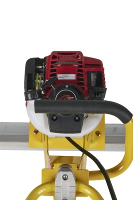 Виброрейка для бетона бензиноваяс лезвием 2м TOR XH25E по ценам производителя в Санкт-Петербурге с доставкой по всей России