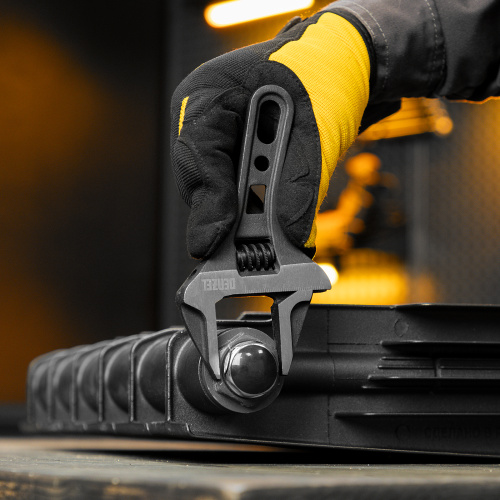 Ключ разводной 155 мм, CrV, кованый, укороченная рукоятка Denzel по ценам производителя в Санкт-Петербурге с доставкой по всей России