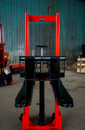 Штабелер гидравлический 2,0 т 1,6 м TOR CTY-E с раздвижными вилами по ценам производителя в Санкт-Петербурге с доставкой по всей России