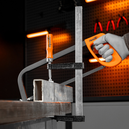 Струбцина F-образная, 300 х 80 мм Sparta купить в Москве с доставкой по всей России | ProtosMarket.ru