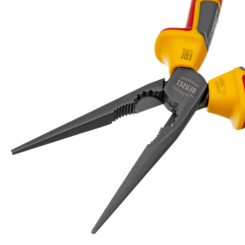 Длинногубцы прямые, диэлектрические рукоятки до 1000 В, трехкомпонентные рукоятки, 205мм Denzel купить в Москве с доставкой по всей России | ProtosMarket.ru