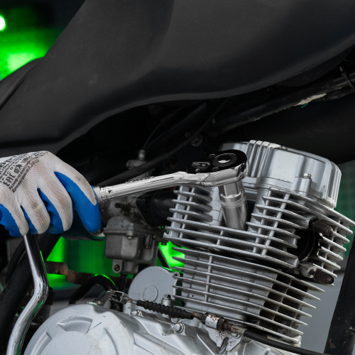 Ключ-трещотка 1/2", 45 зубьев, цельнометаллический, с быстрым сбросом, CrV, хром Сибртех по ценам производителя в Санкт-Петербурге с доставкой по всей России