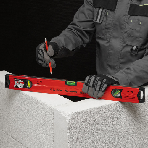 Уровень алюминиевый магнитный, 600 мм, фрезерованный, 3 глазка (1 зеркальный) усиленный Matrix по ценам производителя в Санкт-Петербурге с доставкой по всей России