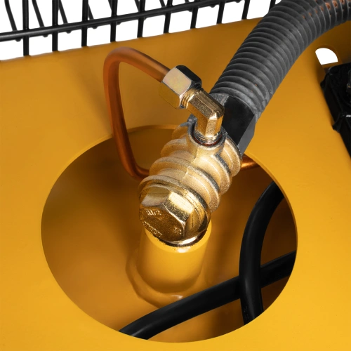 Компрессор воздушный BCV2200/100, ременный привод, 2.2 кВт, 100 литров, 370 л/мин Denzel по ценам производителя в Санкт-Петербурге с доставкой по всей России