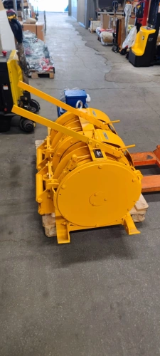 Лебедка скреперная двухбарабанная 17ЛС-2СМА по ценам производителя в Санкт-Петербурге с доставкой по всей России