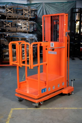 Сборщик заказов с электроподъемом 200 кг 3,3 м TOR GOPY3.302 по ценам производителя в Санкт-Петербурге с доставкой по всей России