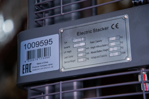 Штабелер гидравлический с электроподъемом 1,5 т 3,0 м XILIN CDD15B-E с раздвижными вилами по ценам производителя в Санкт-Петербурге с доставкой по всей России