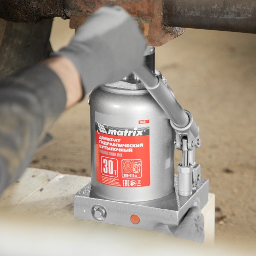 Домкрат гидравлический бутылочный, 30 т, высота подъема 260-415 мм Matrix по ценам производителя в Санкт-Петербурге с доставкой по всей России