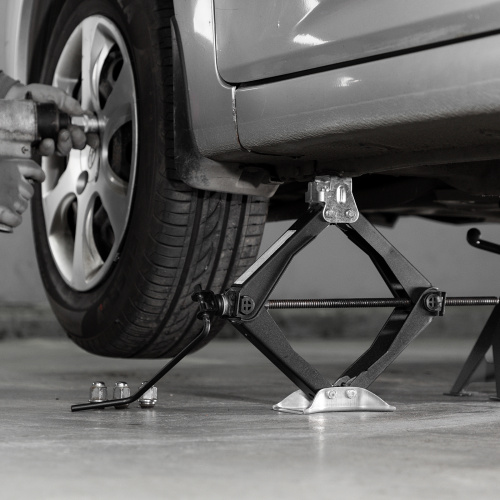 Домкрат ромбический винтовой универсальный ТУ 5.16-469-0213-04, 0,9 т, 100-395 мм Россия по ценам производителя в Санкт-Петербурге с доставкой по всей России