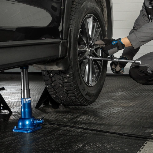 Домкрат механический бутылочный, 2 т, h подъема 180-395 мм, 2 части (домкрат, ручка) Stels по ценам производителя в Санкт-Петербурге с доставкой по всей России