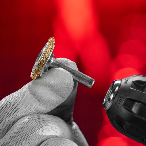 Щетка для дрели, 30 мм, плоская со шпилькой, латунированная витая проволока Matrix по ценам производителя в Санкт-Петербурге с доставкой по всей России