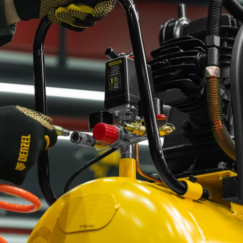 Компрессор воздушный BCW3000-T/100, ременный привод, 3.0 кВт, 100 литров, 520 л/мин Denzel по ценам производителя в Санкт-Петербурге с доставкой по всей России