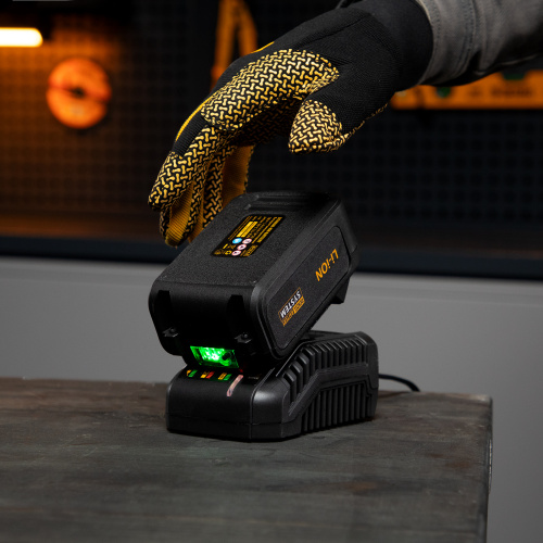 Батарея аккумуляторная IB-18-4.0, Li-Ion, 18 В, 4.0 А/ч Denzel купить в Москве с доставкой по всей России | ProtosMarket.ru