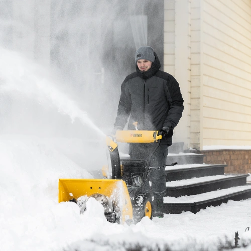 Гибридная снегоуборочная машина с функц. подметания SWB-600, 212 сс, руч. старт, 2 насадки Denzel купить в Москве с доставкой по всей России | ProtosMarket.ru