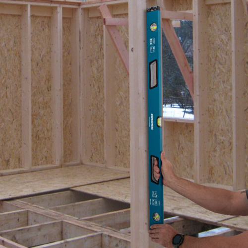 Уровень алюминиевый, 1000 мм, усиленный с ударопрочными заглушками, рукоятки, 3 глазка Gross купить в Москве с доставкой по всей России | ProtosMarket.ru