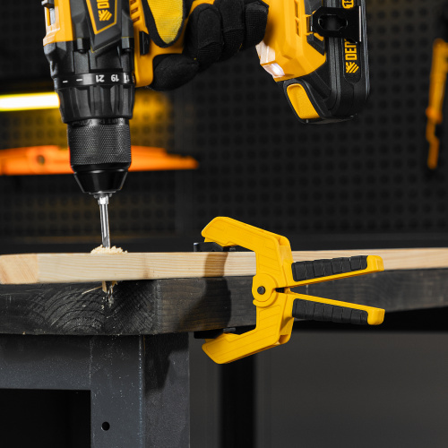 Струбцина клещеобразная, усиленная 65 х 50 мм, двухкомпонентные рукоятки Denzel по ценам производителя в Санкт-Петербурге с доставкой по всей России