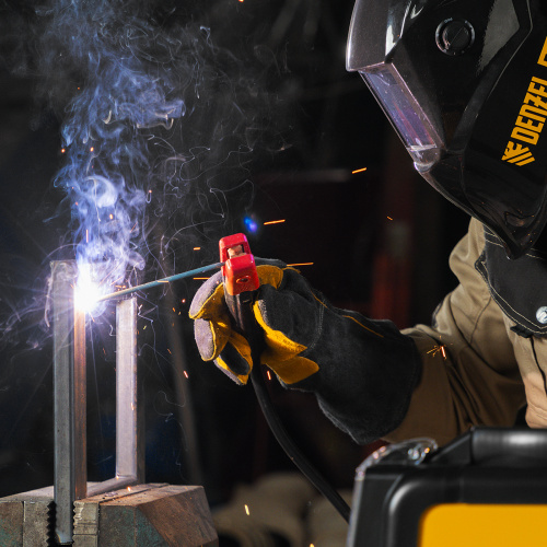 Аппарат инвертор. дуговой сварки SDM-220 Top, 220 А, ПВ 60% кейс Denzel по ценам производителя в Санкт-Петербурге с доставкой по всей России