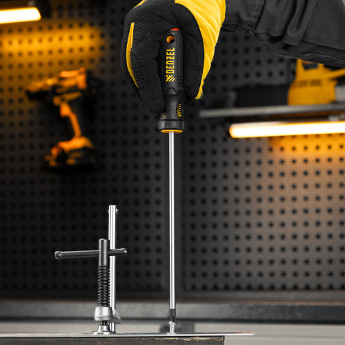 Отвертка, PH2х200 мм, S2, 3к рукоятка Denzel по ценам производителя в Санкт-Петербурге с доставкой по всей России