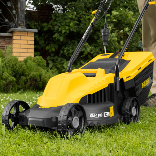 Газонокосилка электрическая GM-1100, 1100 Вт, шир. 32 см, 3 уров., травосб. 30 л Denzel купить в Москве с доставкой по всей России | ProtosMarket.ru