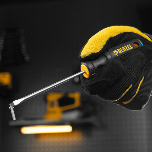 Отвертка, SL4х100 мм, S2, 3к рукоятка Denzel по ценам производителя в Санкт-Петербурге с доставкой по всей России