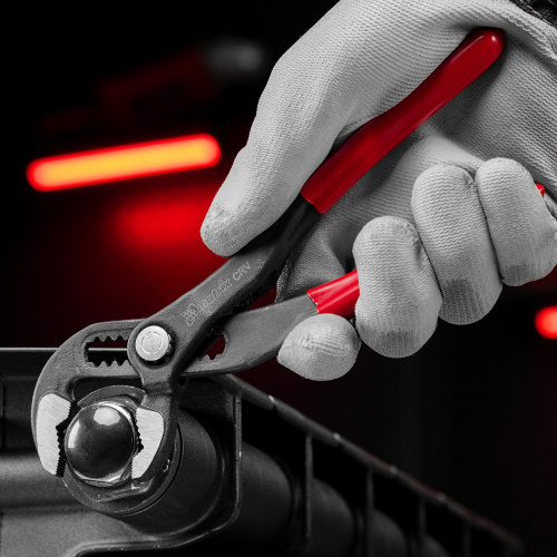 Клещи переставные 180 мм, кнопочный механизм, хром-ванадий, обливные рукоятки Matrix по ценам производителя в Санкт-Петербурге с доставкой по всей России