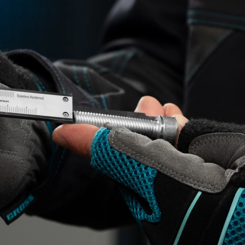 Штангенциркуль, 150 мм, 0.02 мм, нержавеющая сталь, с глубиномером Gross по ценам производителя в Санкт-Петербурге с доставкой по всей России