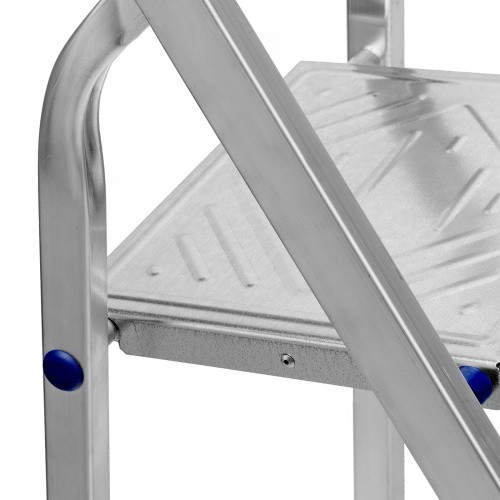 Стремянка, 4 ступени, алюминиевая, Сибртех купить в Москве с доставкой по всей России | ProtosMarket.ru