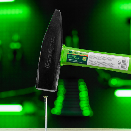 Молоток слесарный, 600 г, фибергласовая обрезиненная рукоятка Сибртех купить в Москве с доставкой по всей России | ProtosMarket.ru