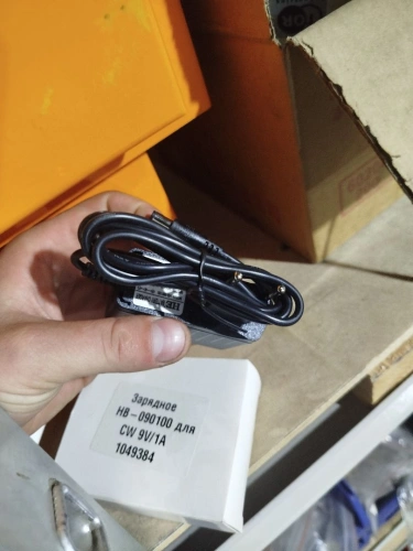 Зарядное устройство HB-090100 для тележек CW 9V/1A (Charger) горизонтальное по ценам производителя в Санкт-Петербурге с доставкой по всей России