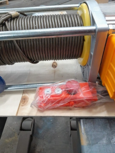 Лебедка электрическая 1250кг 100м с канатом 220В алюминиевый корпус TOR KCD(А) по ценам производителя в Санкт-Петербурге с доставкой по всей России