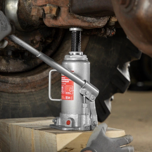 Домкрат гидравлический бутылочный, 12 т, высота подъема 230-465 мм Matrix по ценам производителя в Санкт-Петербурге с доставкой по всей России