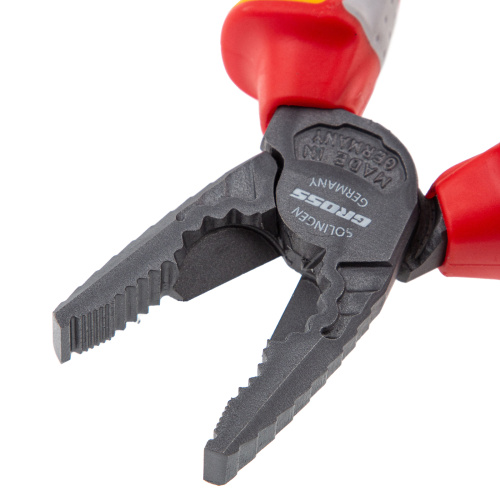 Плоскогубцы комбинированные, диэлектрические трехкомпонентные рукоятки до 1000 В, 180 мм Gross купить в Москве с доставкой по всей России | ProtosMarket.ru