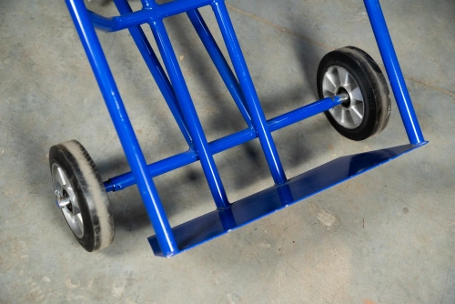 Тележка для металлических бочек TOR КБ-2 (250 пневмо+160 поворотное) по ценам производителя в Санкт-Петербурге с доставкой по всей России