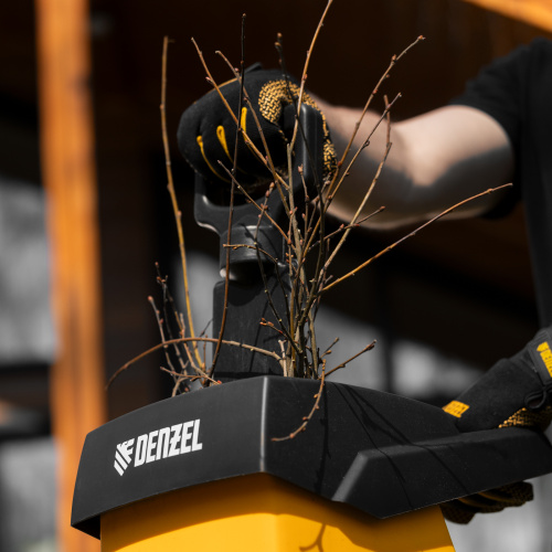 Измельчитель садовый электрический ECS-2700, 2700 Вт, 40 мм Denzel купить в Москве с доставкой по всей России | ProtosMarket.ru