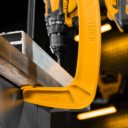 Струбцина G-образная, усиленная, 200 мм Denzel купить в Москве с доставкой по всей России | ProtosMarket.ru