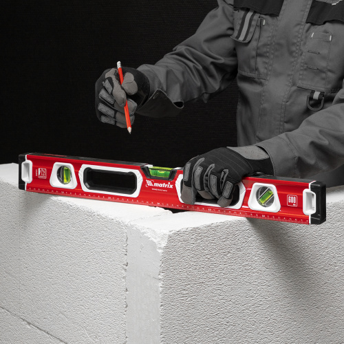 Уровень алюминиевый, магнит, фрезерованный, 3 глазка (1 зеркальный) двухкомпонентные рукоятки, 600 мм Matrix купить в Москве с доставкой по всей России | ProtosMarket.ru