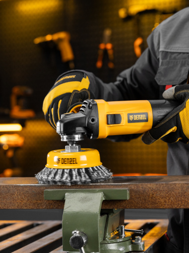 Щетка для УШМ, 125 мм, "Чашка", крученая нержавеющая проволока 0.5 мм, М14 Denzel по ценам производителя в Санкт-Петербурге с доставкой по всей России