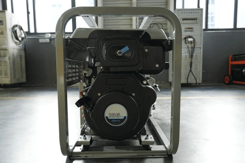 Генератор дизельный 5,0 кВт 220В с электростартером и колесами TOR KM5000D по ценам производителя в Санкт-Петербурге с доставкой по всей России