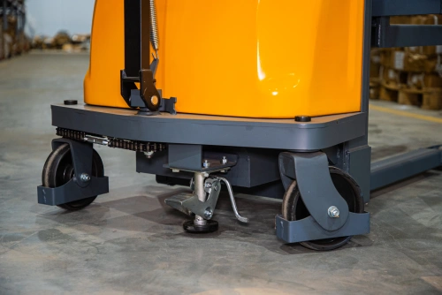 Штабелер гидравлический с электроподъемом 1,5 т 3,0 м XILIN CDD15B-E с раздвижными вилами по ценам производителя в Санкт-Петербурге с доставкой по всей России