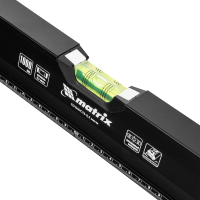 Уровень алюминиевый, усиленный, фрезерованный, 3 глазка, двухкомпонентные рукоятки, 1000 мм Matrix купить в Москве с доставкой по всей России | ProtosMarket.ru