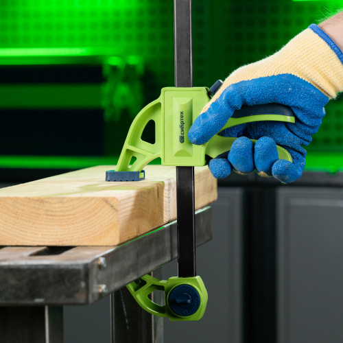 Струбцина F-образная, быстрозажимная, 900 х 70 х 1130 мм, пластиковый корпус, фиксатор, двухкомпонентная рукоятка Сибртех купить в Москве с доставкой по всей России | ProtosMarket.ru