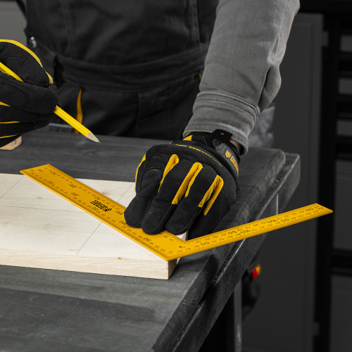 Угольник стальной, 200 х 300 мм Denzel по ценам производителя в Санкт-Петербурге с доставкой по всей России