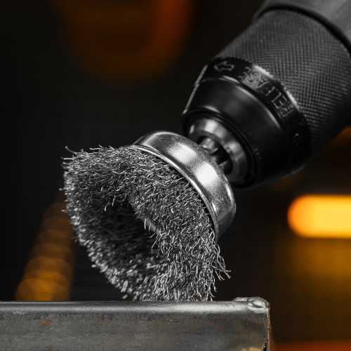 Набор щеток для дрели, 2 Плоские 50-75мм, 3 Чашки 25-50-75мм, шпилька,  нерж.вит. проволока Denzel по ценам производителя в Санкт-Петербурге с доставкой по всей России